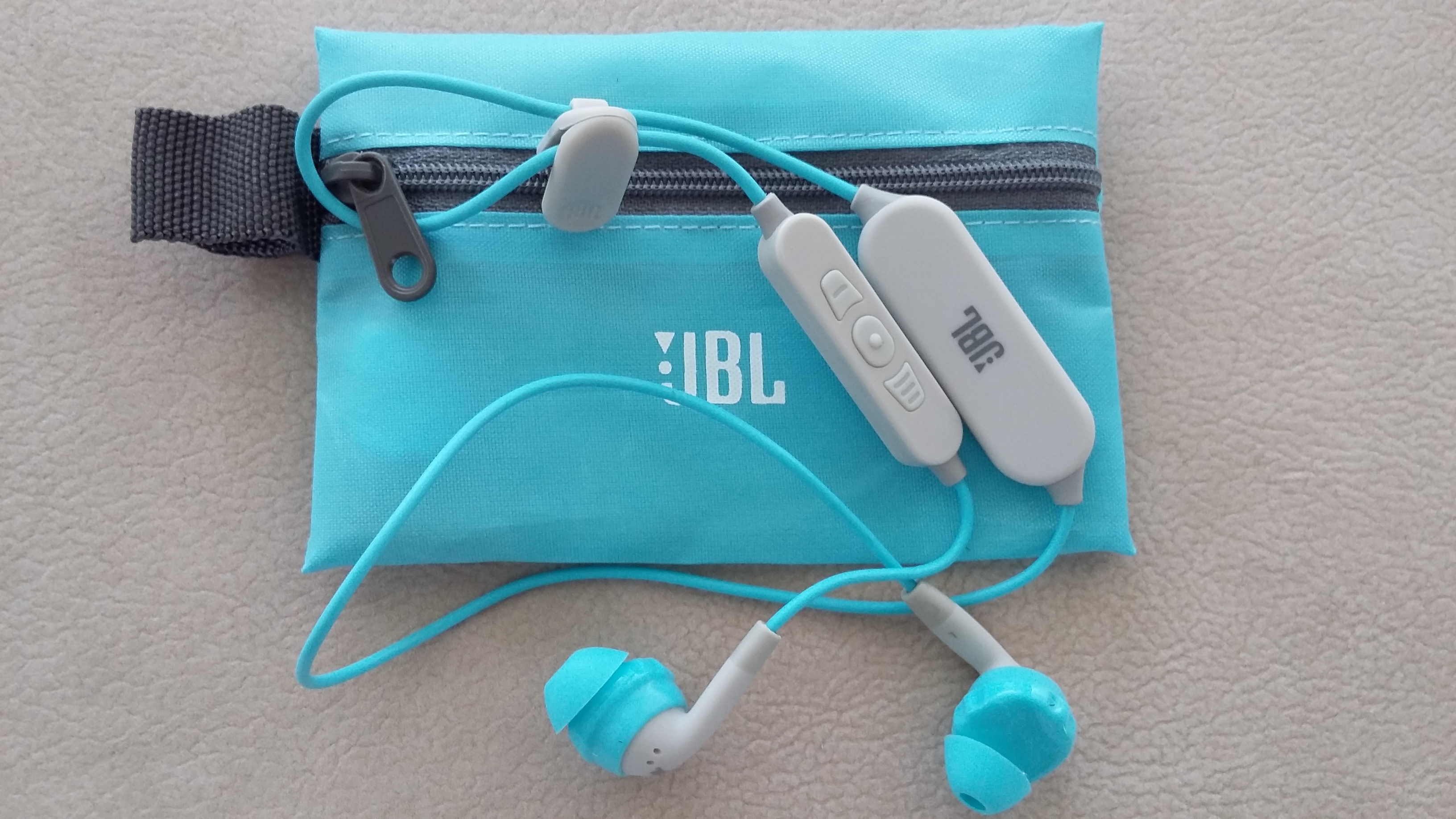 JBL inspire 500 teal sluchatka