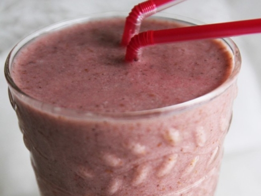 Mandľovo-malinové smoothie
