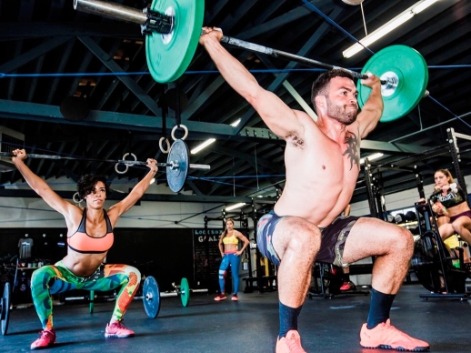 Kondiku CrossFiterov prever sa Central Europe Throwdown